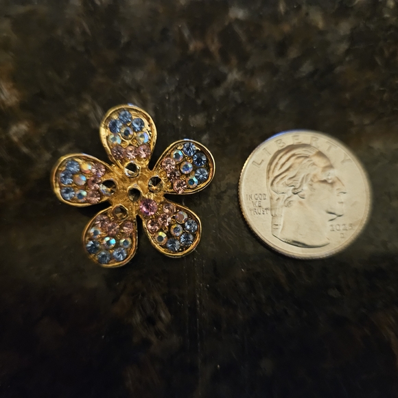 Multicolor Flower Brooch - Picture 3 of 3